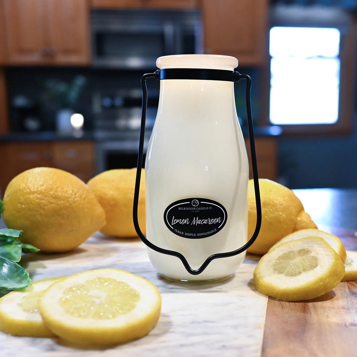 Lemon Macaroon Candle | 14 oz Milkbottle - Image 2