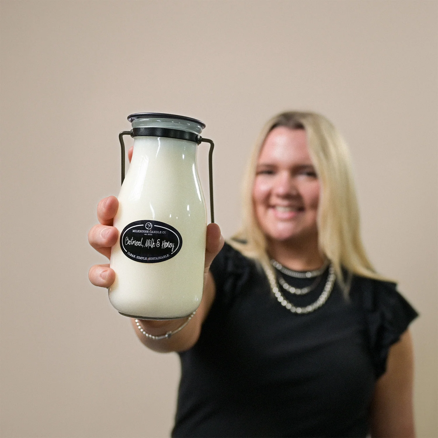 Oatmeal, Milk & Honey Candle | 14 oz Milkbottle - Image 4